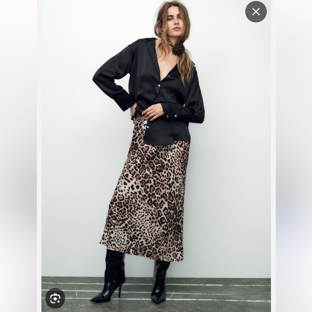 Zara midi skirt xs New NWT animal print leopard silky stretch waist